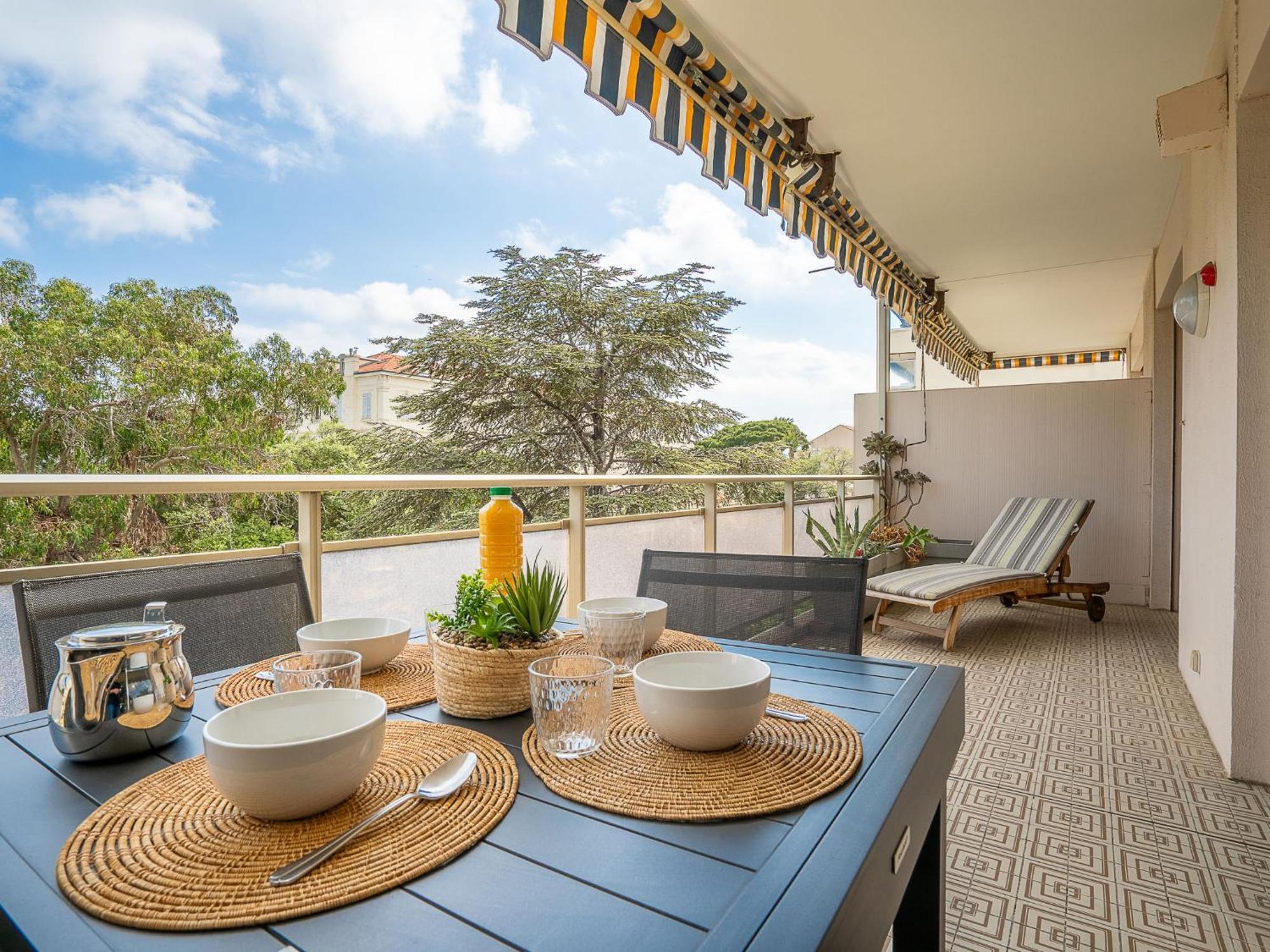 Apartment Les Aliscamps By Interhome Канни Екстер'єр фото
